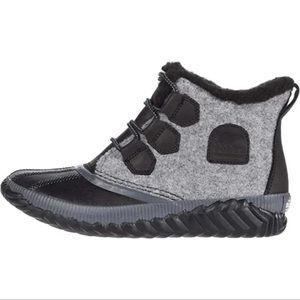 Sorel Out ‘N’ About Plus Black Women's Rain/Winter Boots- NWB size 8.5